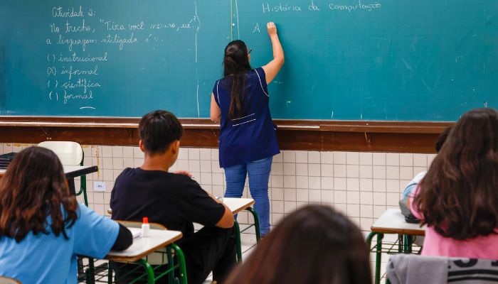 Estado nomeia 917 professores aprovados em concurso para a rede estadual